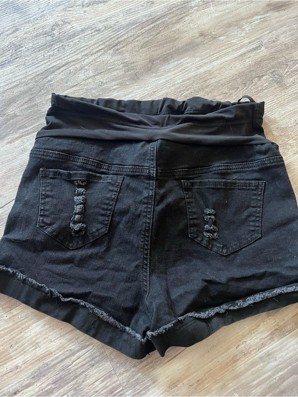 SHEIN Black High-Waist Stretch Maternity Denim Shorts